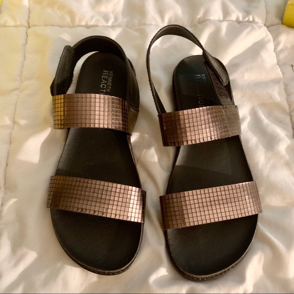 Kenneth Cole Reaction Ice Dune sandals